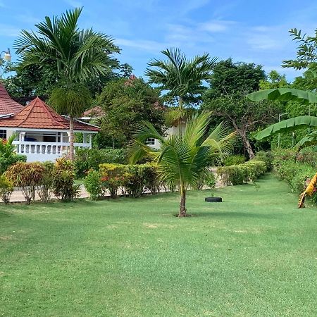 Whistling Villa Runaway Bay Ngoại thất bức ảnh