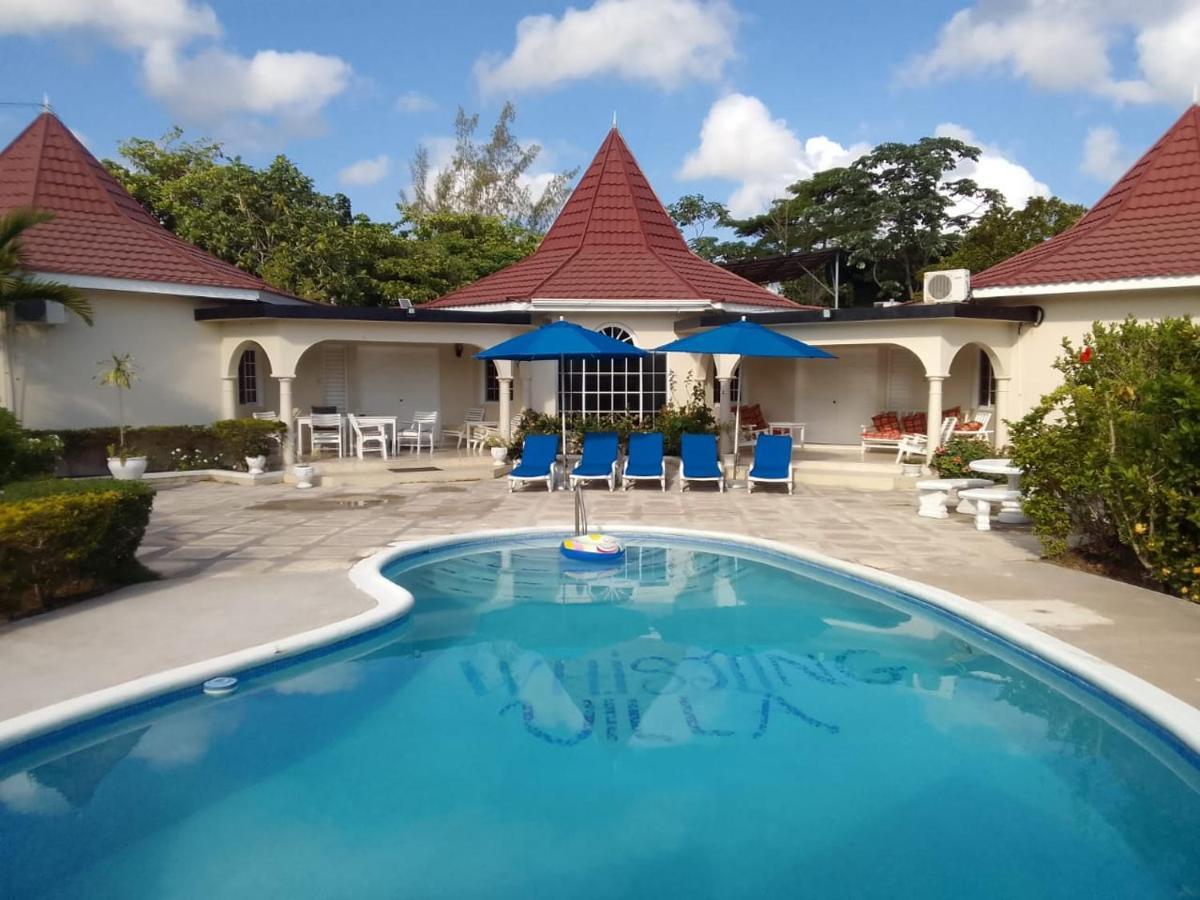 Whistling Villa Runaway Bay Ngoại thất bức ảnh