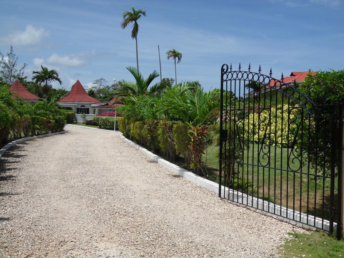 Whistling Villa Runaway Bay Ngoại thất bức ảnh