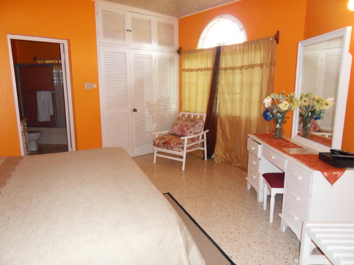 Whistling Villa Runaway Bay Ngoại thất bức ảnh