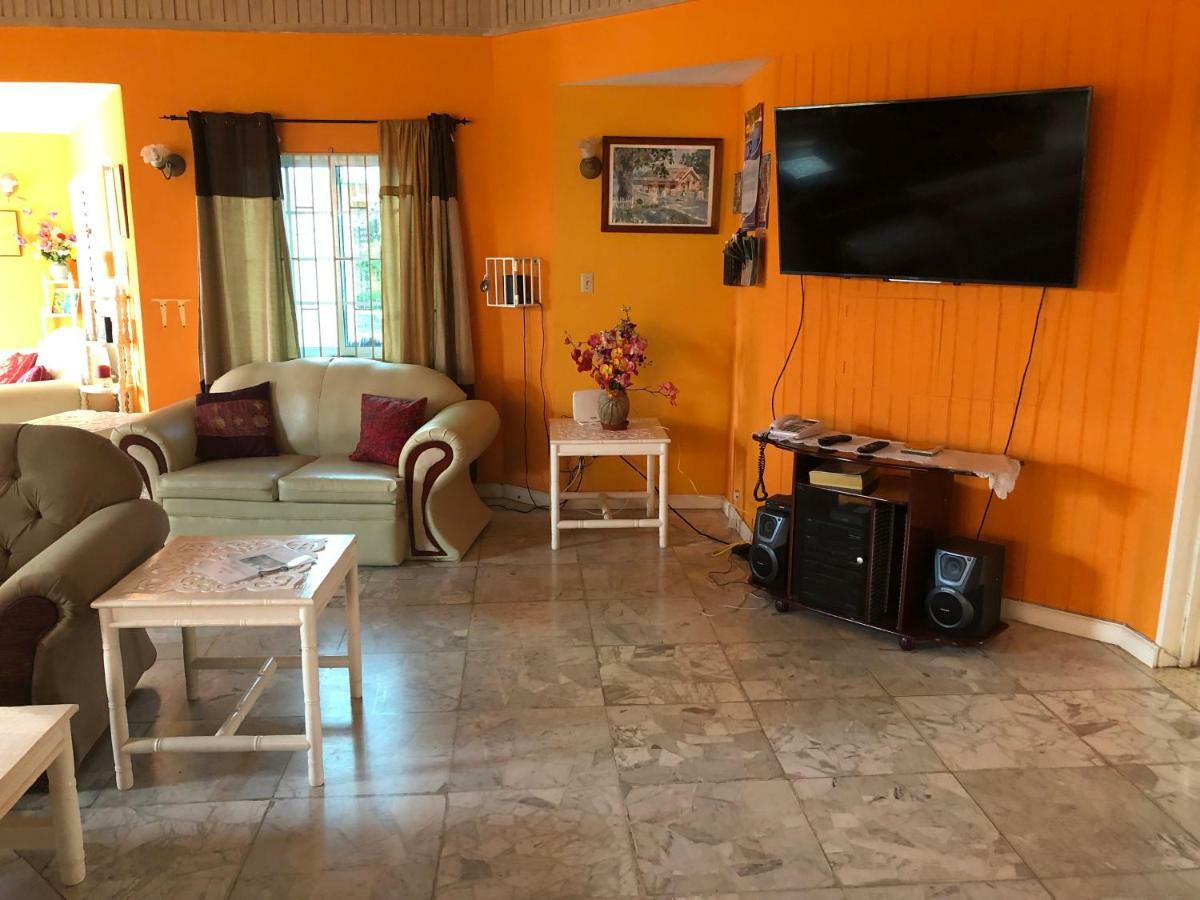 Whistling Villa Runaway Bay Ngoại thất bức ảnh