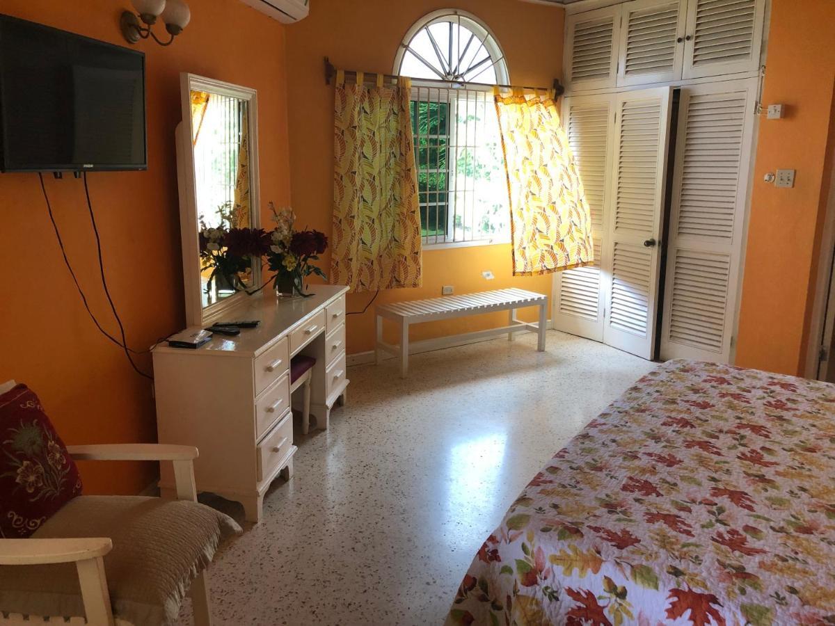 Whistling Villa Runaway Bay Ngoại thất bức ảnh